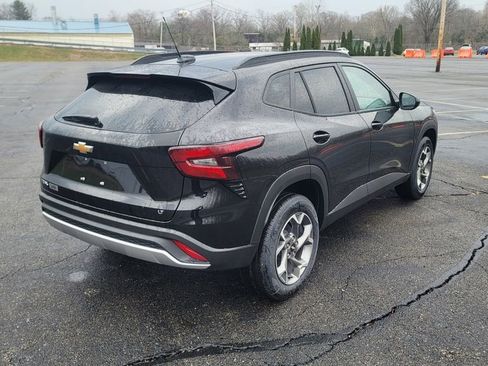 New 2026 Chevrolet Trax LT image 12