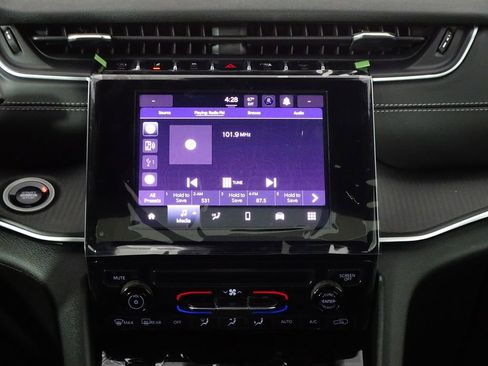 New 2025 Jeep Grand Cherokee Laredo X image 25