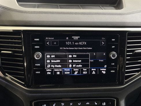 Certified 2023 Volkswagen Atlas Cross Sport SEL R-Line AWD/4WD image 32