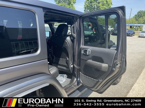 Used 2025 Jeep Wrangler Unlimited Rubicon 392 AWD/4WD image 18