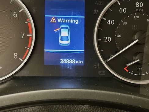 Used 2024 Nissan Sentra S image 19