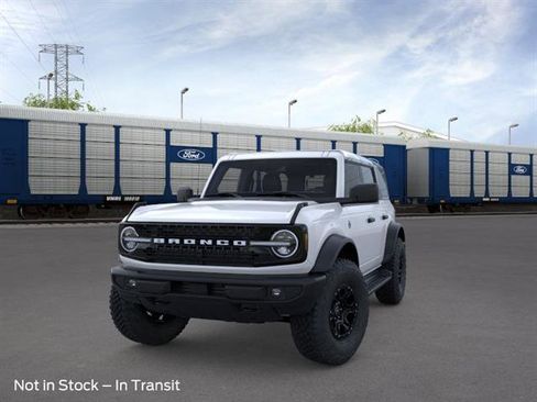 New 2026 Ford Bronco Outer Banks w/ Sasquatch Package AWD/4WD image 2