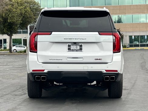 Used 2025 GMC Yukon XL Denali AWD/4WD image 5