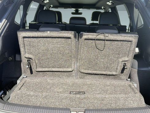 Used 2022 Volkswagen Tiguan SE R-Line FWD image 26