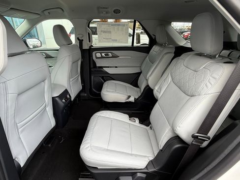 New 2026 Ford Explorer Platinum w/ LUX Leather Package image 17