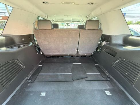 Used 2020 Chevrolet Tahoe 2WD image 12