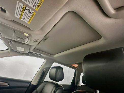 Used 2018 Nissan Pathfinder Platinum FWD image 22