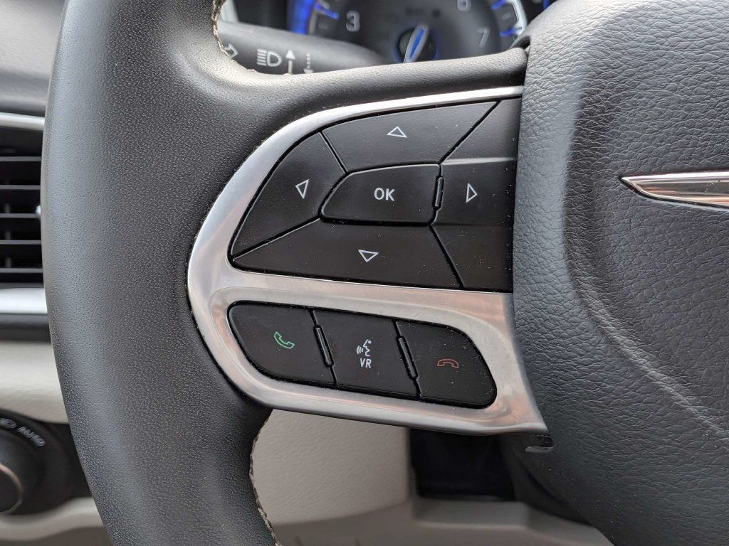 Used 2022 Chrysler Voyager LX FWD image 26