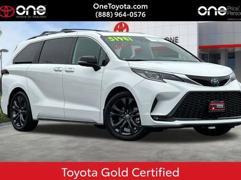 Certified 2024 Toyota Sienna XSE w/ XSE Premium Package FWD image 1