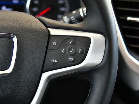 Used 2023 GMC Acadia SLT image 31