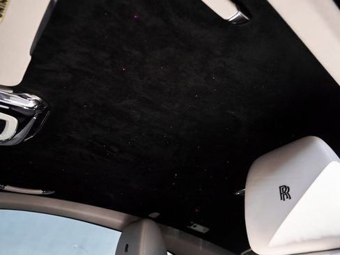 Used 2015 Rolls-Royce Wraith image 48