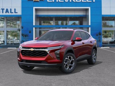 Used 2026 Chevrolet Trax LT w/ Driver Confidence Package FWD image 6