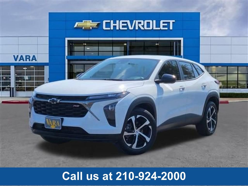 Certified 2025 Chevrolet Trax RS w/ Sunroof Package FWD image 1