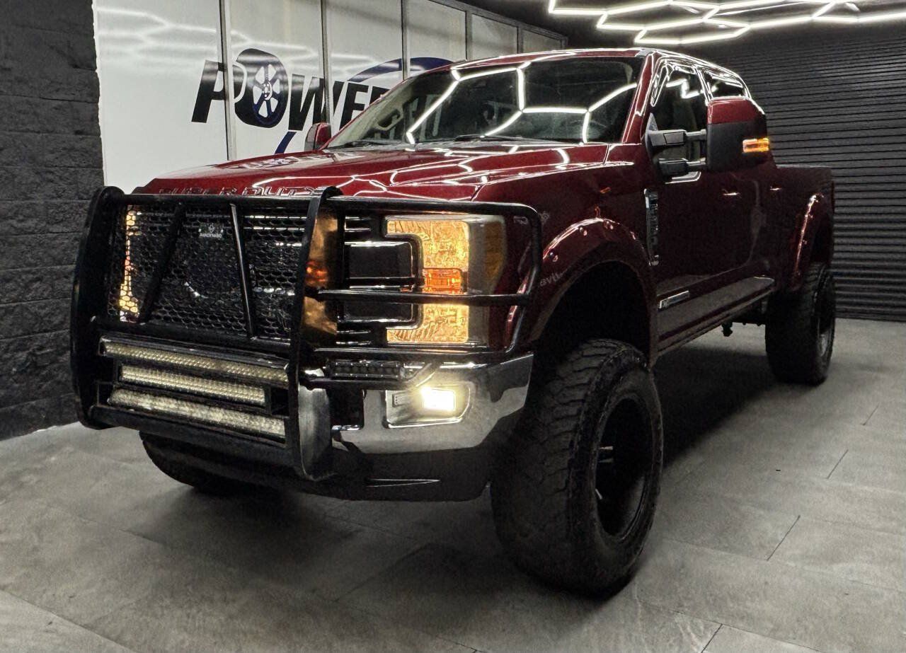 Used 2017 Ford F250 Lariat w/ Lariat Ultimate Package AWD/4WD image 2