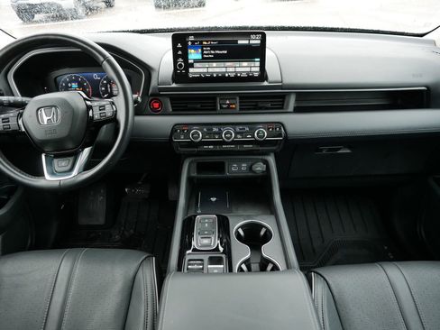 Used 2025 Honda Pilot Elite image 21