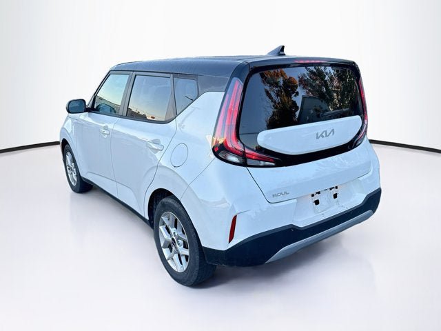 Certified 2024 Kia Soul S FWD image 7