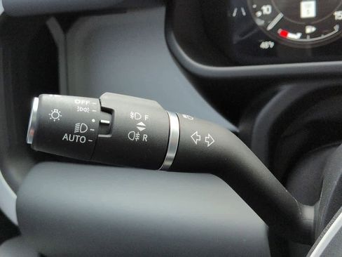 Used 2024 Land Rover Defender 130 S image 29