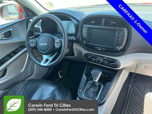 Used 2024 Kia Soul LX w/ Option Group 015 FWD image 6