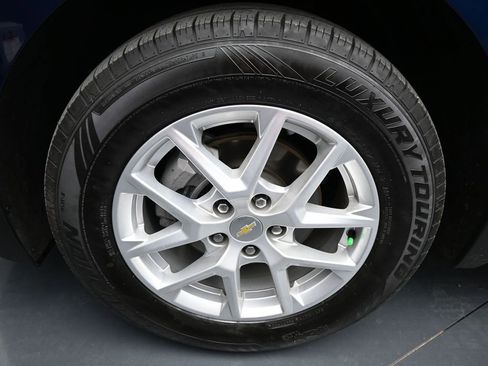 Used 2022 Chevrolet Equinox LT FWD image 10