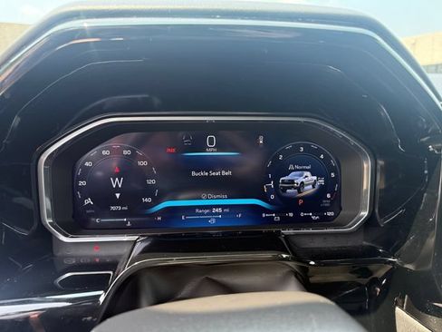 Used 2026 Chevrolet Silverado 1500 LT Trail Boss w/ LT Trail Boss Premium Package AWD/4WD image 19