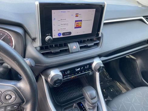 Used 2024 Toyota RAV4 XLE image 18