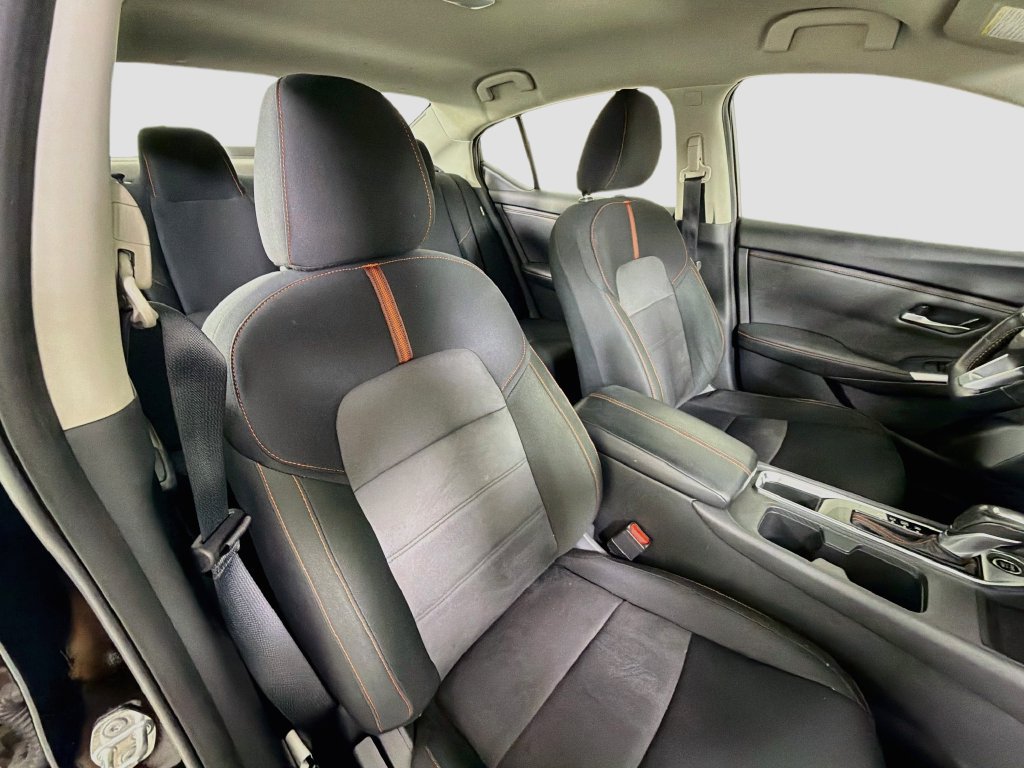 Used 2025 Nissan Sentra SR w/ Midnight Edition FWD image 29