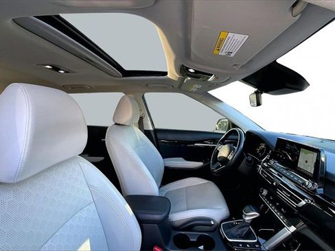 Used 2023 Kia Seltos EX image 26