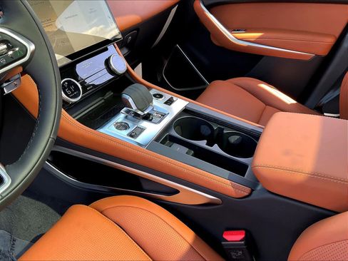 New 2026 Jaguar F-PACE R-Dynamic S image 10