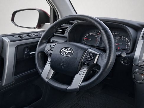 Used 2022 Toyota 4Runner SR5 AWD/4WD image 19