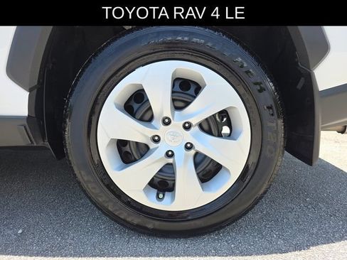 Used 2025 Toyota RAV4 LE FWD image 16