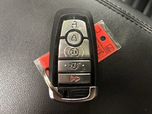 Certified 2024 Ford Edge SEL w/ Convenience Package AWD/4WD image 28