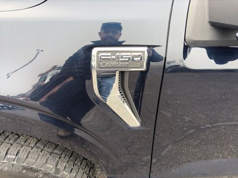 Used 2021 Ford F150 Lariat w/ Equipment Group 501A Mid image 9