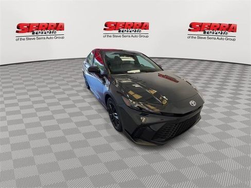 Certified 2025 Toyota Camry SE image 5