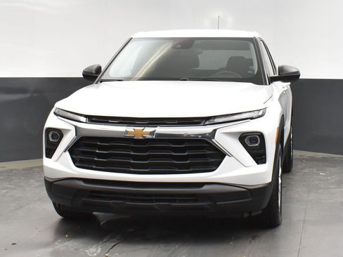 Used 2025 Chevrolet TrailBlazer LS w/ LS Convenience Package FWD image 10