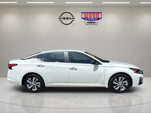 Certified 2025 Nissan Altima 2.5 S FWD image 2