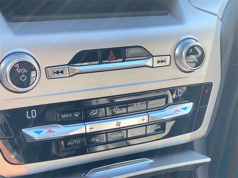 Used 2021 Ford Explorer XLT w/ Equipment Group 202A image 28