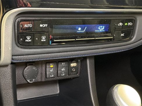 Used 2019 Toyota Corolla XSE image 19