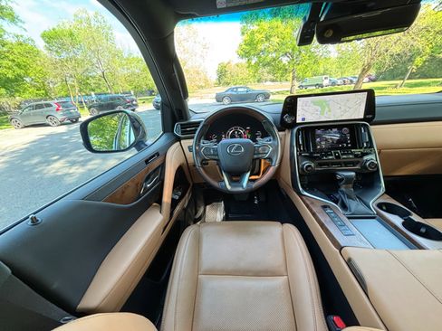 Used 2023 Lexus LX 600 4WD w/ Accessory Package (Z1) image 41