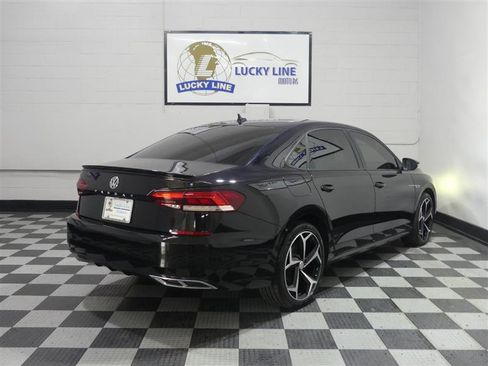 Used 2020 Volkswagen Passat 2.0T R-Line FWD image 10