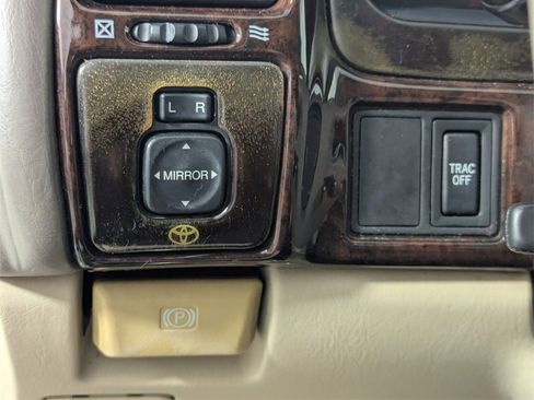 Used 1999 Toyota Avalon XL image 13