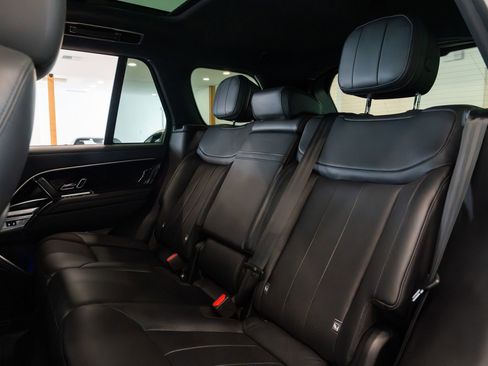 Used 2024 Land Rover Range Rover SE AWD/4WD image 26