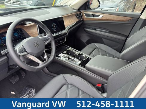 New 2026 Volkswagen Atlas SE FWD image 13