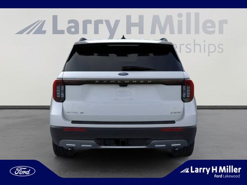 New 2026 Ford Explorer Active w/ Active Comfort Package image 5