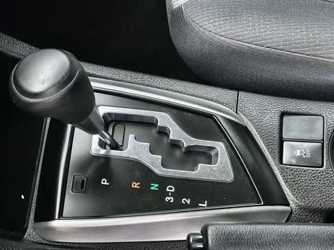 Used 2016 Toyota Corolla L FWD image 16