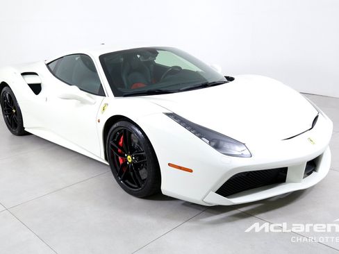 Used 2019 Ferrari 488 GTB RWD image 3