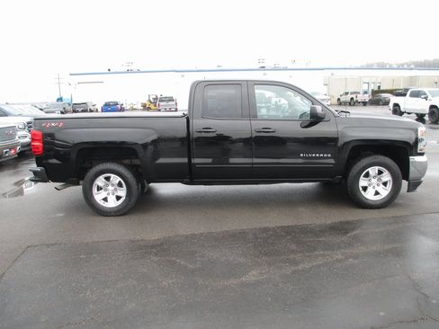 Used 2018 Chevrolet Silverado 1500 LT image 2