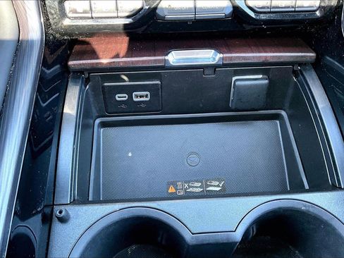 Used 2023 GMC Yukon XL Denali Ultimate image 34