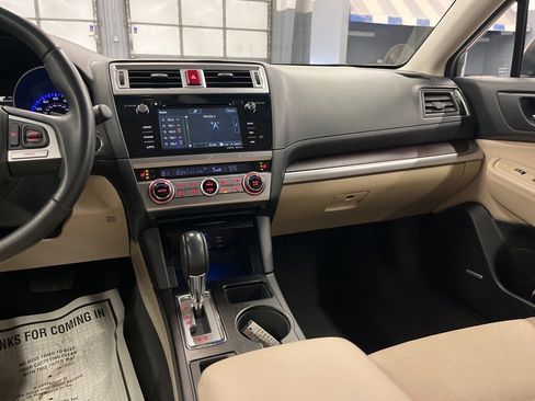 Used 2017 Subaru Outback 3.6R Limited image 22