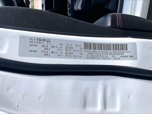 Used 2015 Dodge Durango R/T w/ Blacktop Package image 18