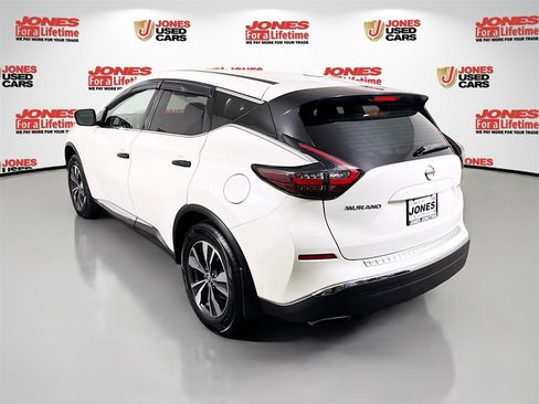 Used 2020 Nissan Murano S image 2